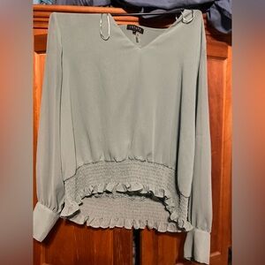 Beautiful greenish top!